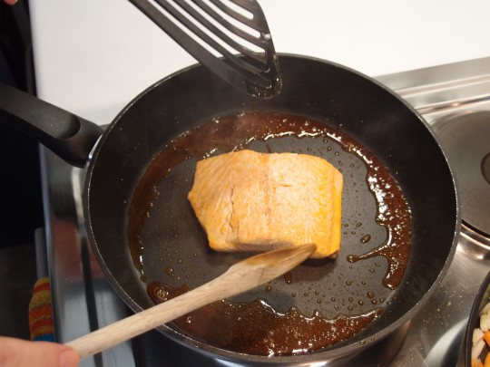 Der Lachs im Chorizo-Öl