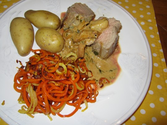 Angerichtet: unser Kalbsfilet mit Ricard und Gemüsespiralen!