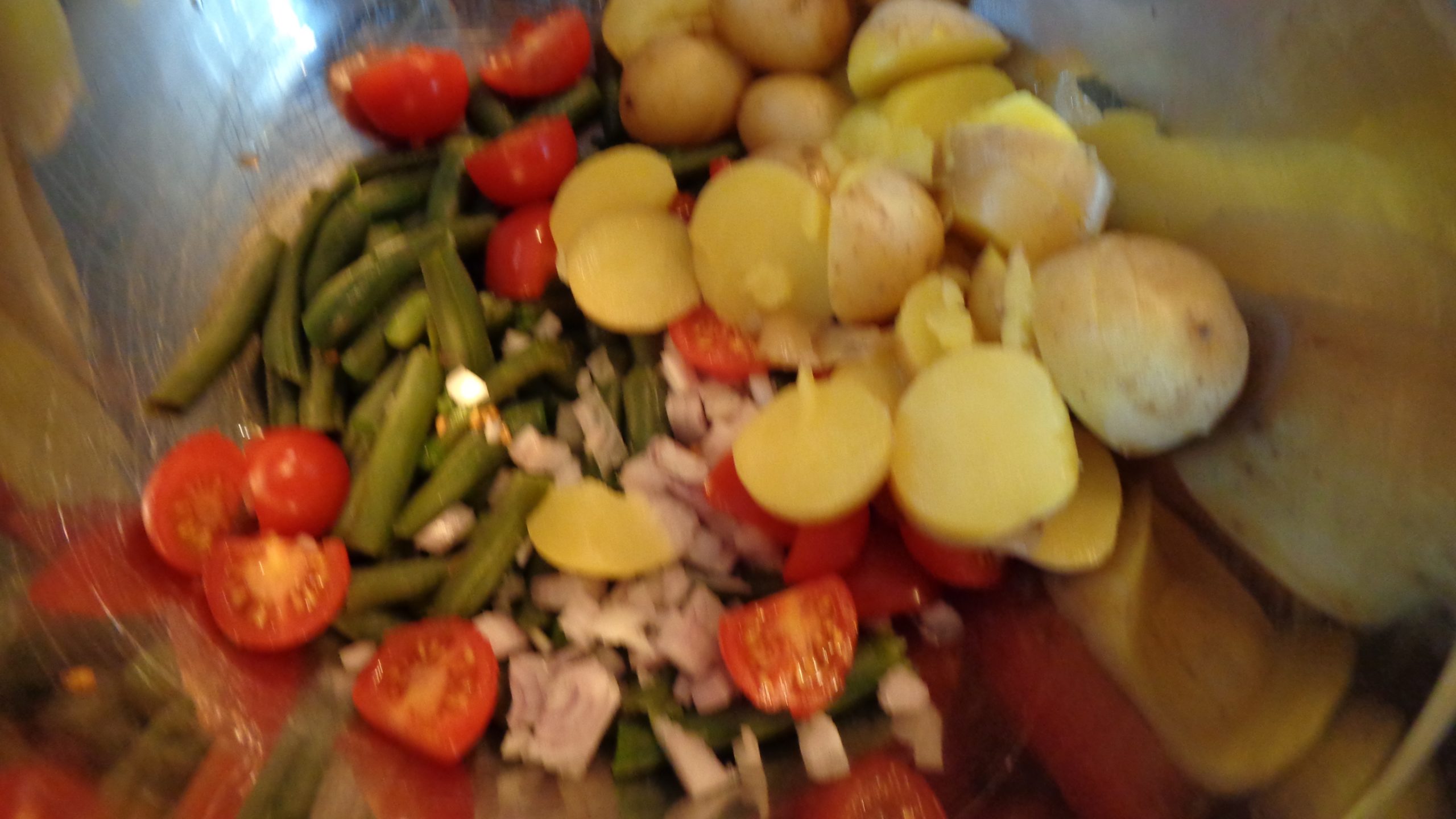 Bohnen- Kartoffelsalat mit Sesam-Dressing • sacre e profane Foodblog Bohnen- Kartoffelsalat mit Sesam-Dressing • sacre e profane Foodblog